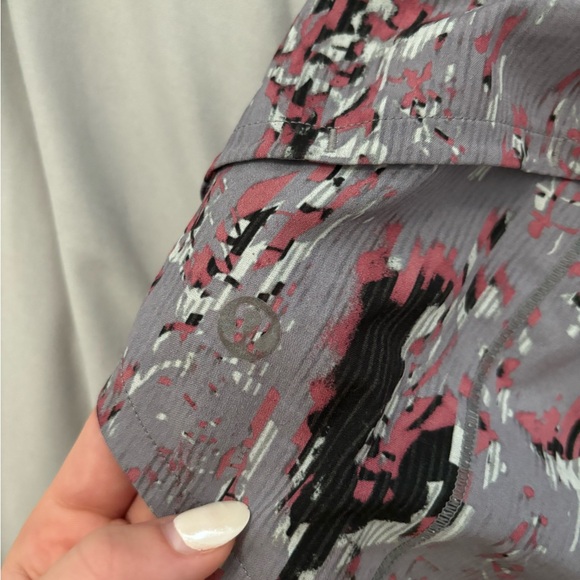 lululemon speed up shorts - Picture 3 of 4